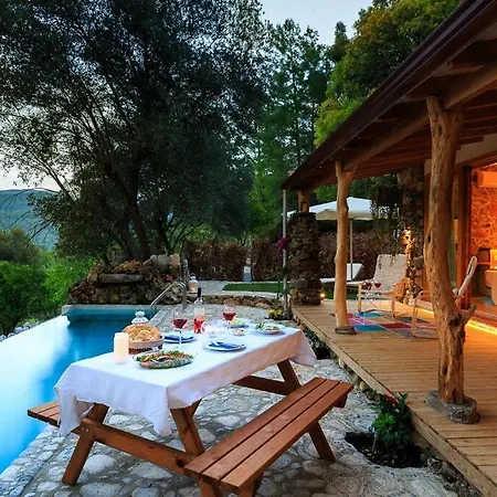 Eta Chalet